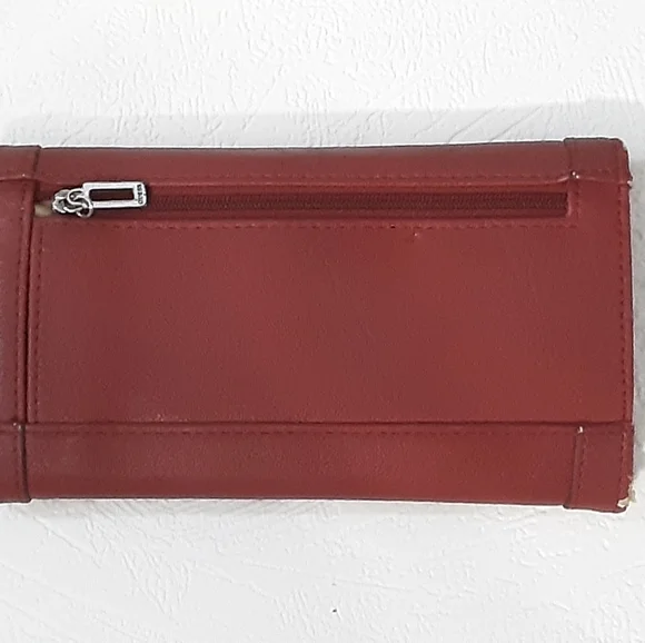 Guess Wallet - Picture 2 of 5
